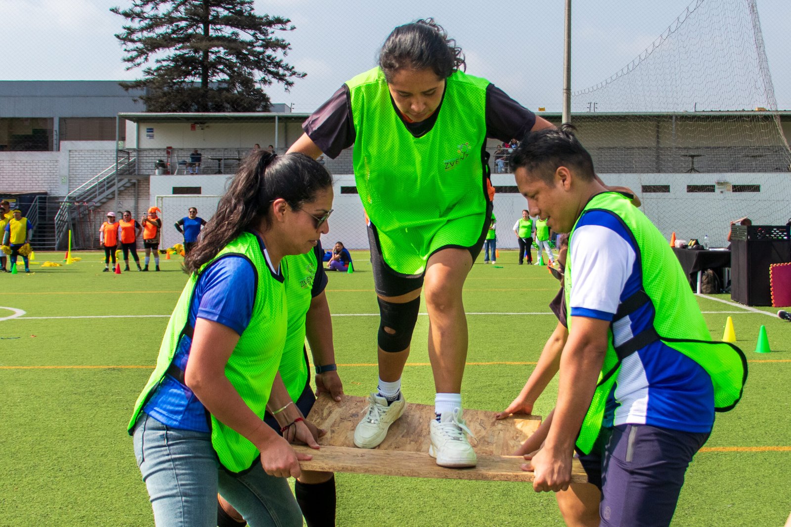 Juego del viaje del compañero para tu gymkana
