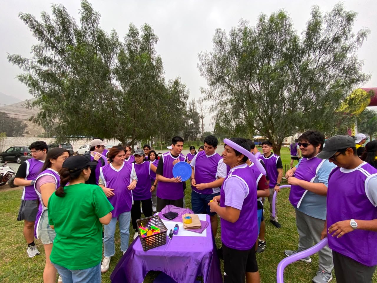 Olimpiadas corporativas en Lima - ZVENTS Full Day deportivo corporativo en Lima organizado por ZVENTS con equipos por colores